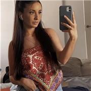 He dado y doy clases particulares a niños de cualquier edad, que estén cursando primaria, eso o bachillerato. Mis especialidades son los idiomas (inglés y francés), biología, química, naturales o historia. 
Cuento con una media de 9,4 en bachiller y 12,5